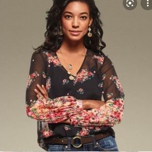 Cabi blooming blouse size medium